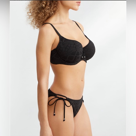 Freya Sundance Sweetheart Bikini Top - Black -32G - excellent like new condition - Picture 2 of 9